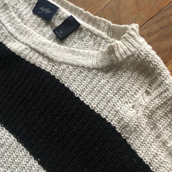 Distressed sweater from Buckle - Picture 3 of 3